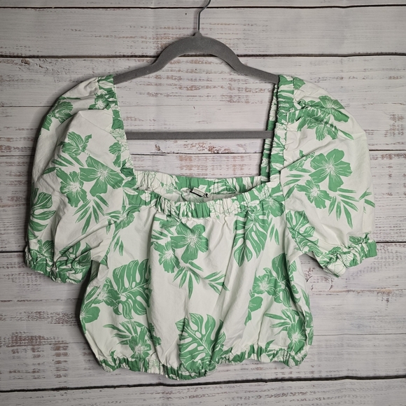 American Eagle Outfitters Green & White Floral Crop Top Size Small - Picture 2 of 5